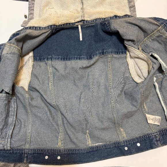 Free People Distressed Jean Jacket Women's Small - Picture 7 of 16